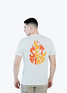 Camiseta básica Off White com Silk