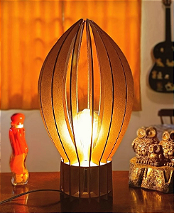 Abajur de Mesa em MDF Modelo Foguete