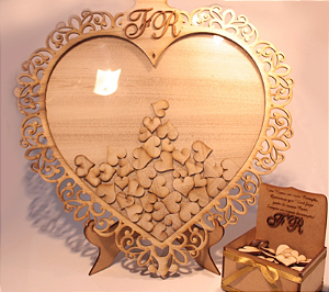 Quadro de Assinaturas com 100 Corações Personalizados