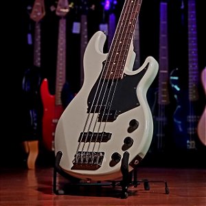 Baixo 5 Cordas Yamaha Bb235 Vintage White