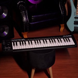 Teclado Controlador de 49 teclas M-Audio Keystation 49 MK3