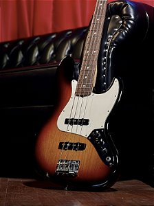 Baixo 4 Cordas Fender American Special Jazz Bass 3-Color Sunburst