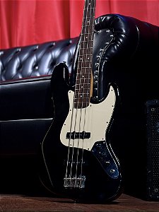 Baixo 4 Cordas Squier by Fender Jazz Bass Black Made in Korea