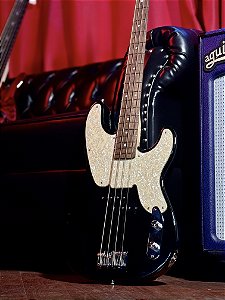 Baixo 4 Cordas Squier by Fender Mike Dirnt Precision Bass Black