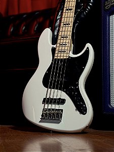 Baixo 5 Cordas Sire Marcus Miller V7 Vintage Antique White