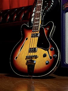 Baixo 4 Cordas Semi Acústico Fender Modern Player Coronado Bass II