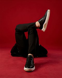 Tênis Masculina Valencia Adventure Cano Médio Couro Resistente