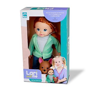 ROMA - LARI AND ME COLLECTION - VETERINARIA BRINQ. BONECA VINIL
