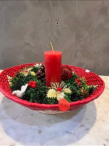 Prato para mesa com vela vermelha