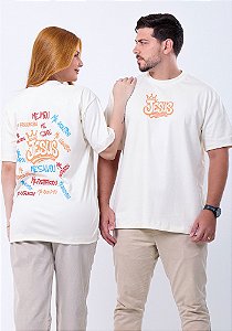 Camiseta Oversized Jesus me Salvou - Cor Marfim