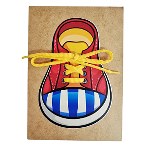 BRINQUEDO PEDAGÓGICO ALINHAVO TÊNIS