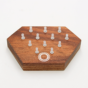 EP08 Expositor Madeira Hexagonal 12 Presilhas Silicone