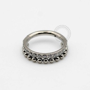 TN05 Segmento Cravejado CZ Esferas Titânio ASTM F136