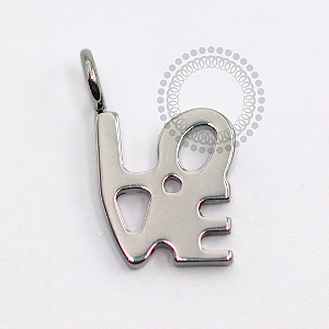 TN1545 Pingente Love Titânio ASTM F-136