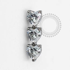 TN1602 Topo 3 Corações Vertical Titânio ASTM F-136