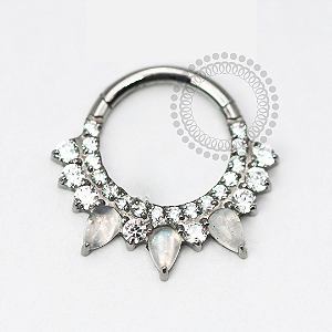 TN1742 Segmento Brilho Lunar 3 Petalas Titânio ASTM F-136