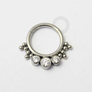 TN465 Segmento 3 CZ Esferas Titânio ASTM F136