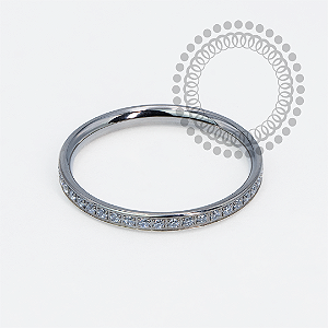 AN0001 Anel Aparador Cravejado 0.5 Titânio ASTM F136