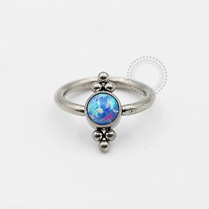 TN439 Captive Opala Sintética Esferas Titânio  (OUTLET)