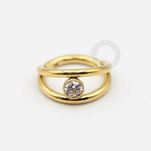 TN147 Segmento Duplo CZ Solitário Titânio PVD Gold
