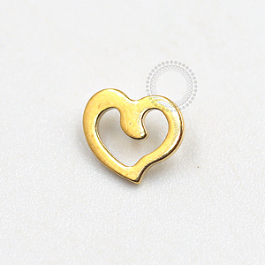 TN673 Topo Coração Vazado Titanio PVD Gold