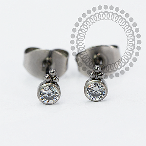 TN2180 Brinco CZ 3mm Mini Esferas Titânio ASTM F136