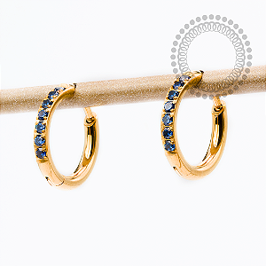 TN2433 Brincos Argola CZ A.Zafira 10mm Titânio PVD Gold