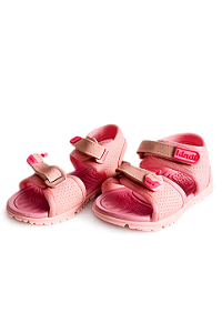Sandália infantil rosa com velcro