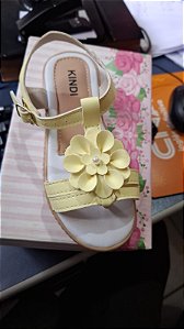 Sandália kindi flor
