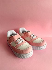 Tenis Emilia com velcro infantil feminino