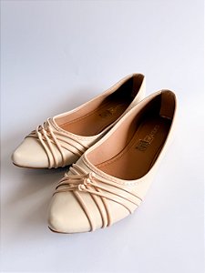 Sapatilha Addan adulto creme.