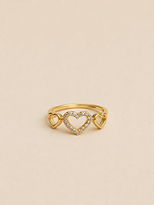 Anel Dourado Corações com Zircônias