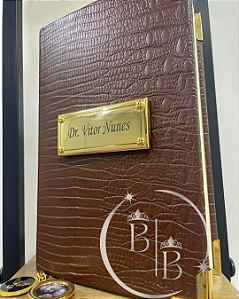 BÍBLIA SAGRADA PERSONALIZADA VERSÃO NVT - CAPA EM COURO LEGÍTIMO