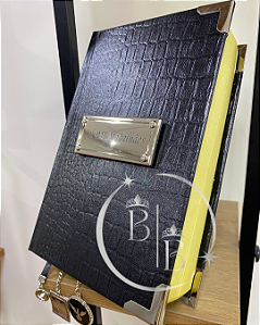 BÍBLIA SAGRADA PERSONALIZADA VERSÃO NTLH - CAPA EM COURO LEGÍTIMO