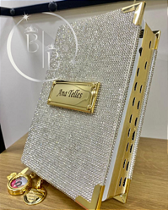 BÍBLIA SAGRADA VERSÃO NTLH - CAPA PERSONALIZADA MANTA EM PEDRARIAS