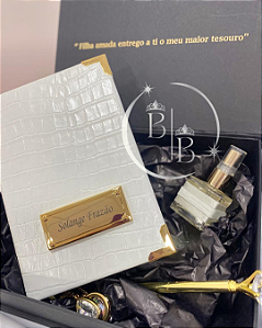 KIT PRESENTE FILHA AMADA BÍBLIA SAGRADA PERSONALIZADA CAPA EM COURO LEGÍTIMO - VERSÃO ANOTE