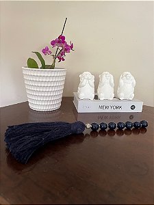 Enfeite de mesa - Cerâmica preta com tassel rústico cru