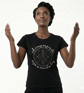 BabyLook Feminina Medalha A Cruz Sagrada São Bento