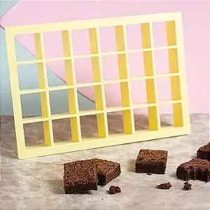 Cortador de Brownie Bluestar 3,5x3,5cm 24 Cavidades