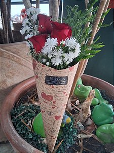 Cone com 3 Rosas