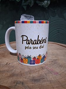 Caneca de Aniversário Personalizada – "Feliz Aniversário, Que Seu Dia Seja Especial Como Você É