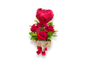 Arranjo de Rosas Vermelhas com Balão Coração – Presente Romântico