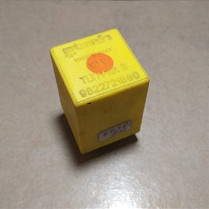 Rele Limpador Traseiro Renault 9622721880 Usado