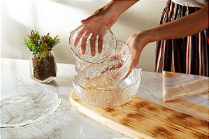 Bowl de Cristal Martelado com Borda Dourada Taj 19cm x 10cm - Wolff