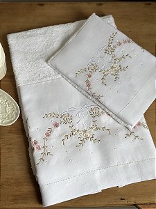 CONJUNTO TOALHA DE MÃO E ROSTO FLORES LAÇO - LINHO BRANCO