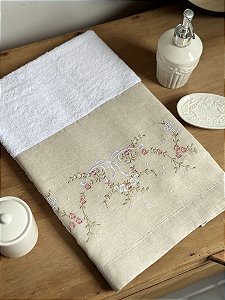 TOALHA DE ROSTO FLORES LAÇO - LINHO BEGE