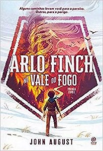 Livro Arlo Finch - No Vale Do Fogo -  1  - August