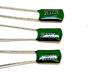 2K2PF X 250V CAPACITOR POLIESTER VERDE CADA 5 PECAS
