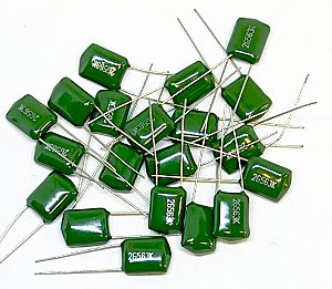 56KPF X 400V CAPACITOR POLIESTER VERDE CADA 5 PECAS