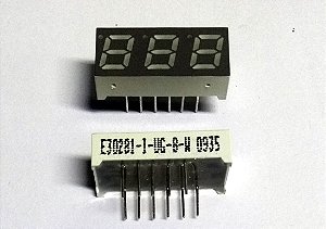 DISPLAY 3 DIGITOS ANODO COMUM 7 SEG. VERDE  E30281-I-VG-8-W